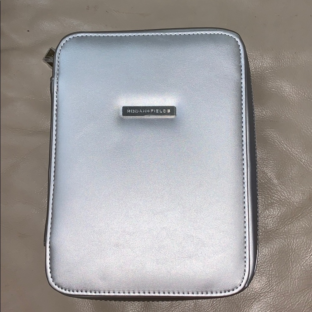 Rodin and Fields client binder R+F